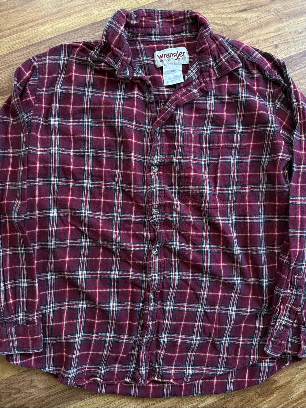 Wrangler Men's Red Plaid Long-Sleeve Button-Down Shirt - Picture 2 of 13
